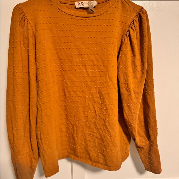 Dolan Long Sleeved Golden Top - Picture 2 of 3